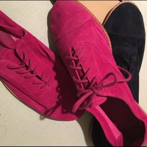 Lot of 2 Gap oxfords, blue & hot pink. 8, new